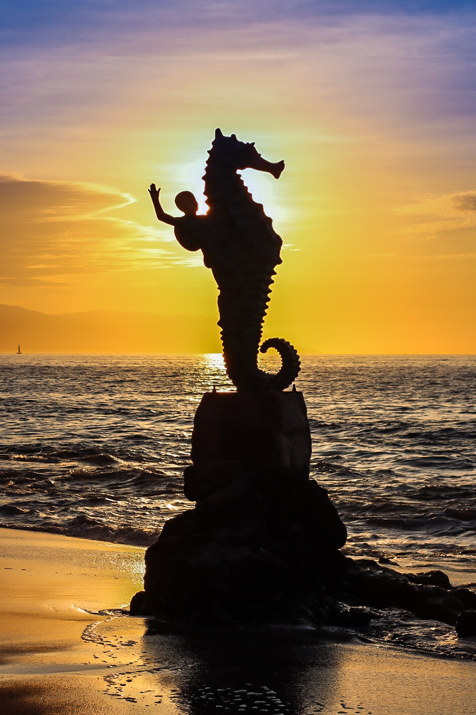 Seahorse Ride Statue In PV